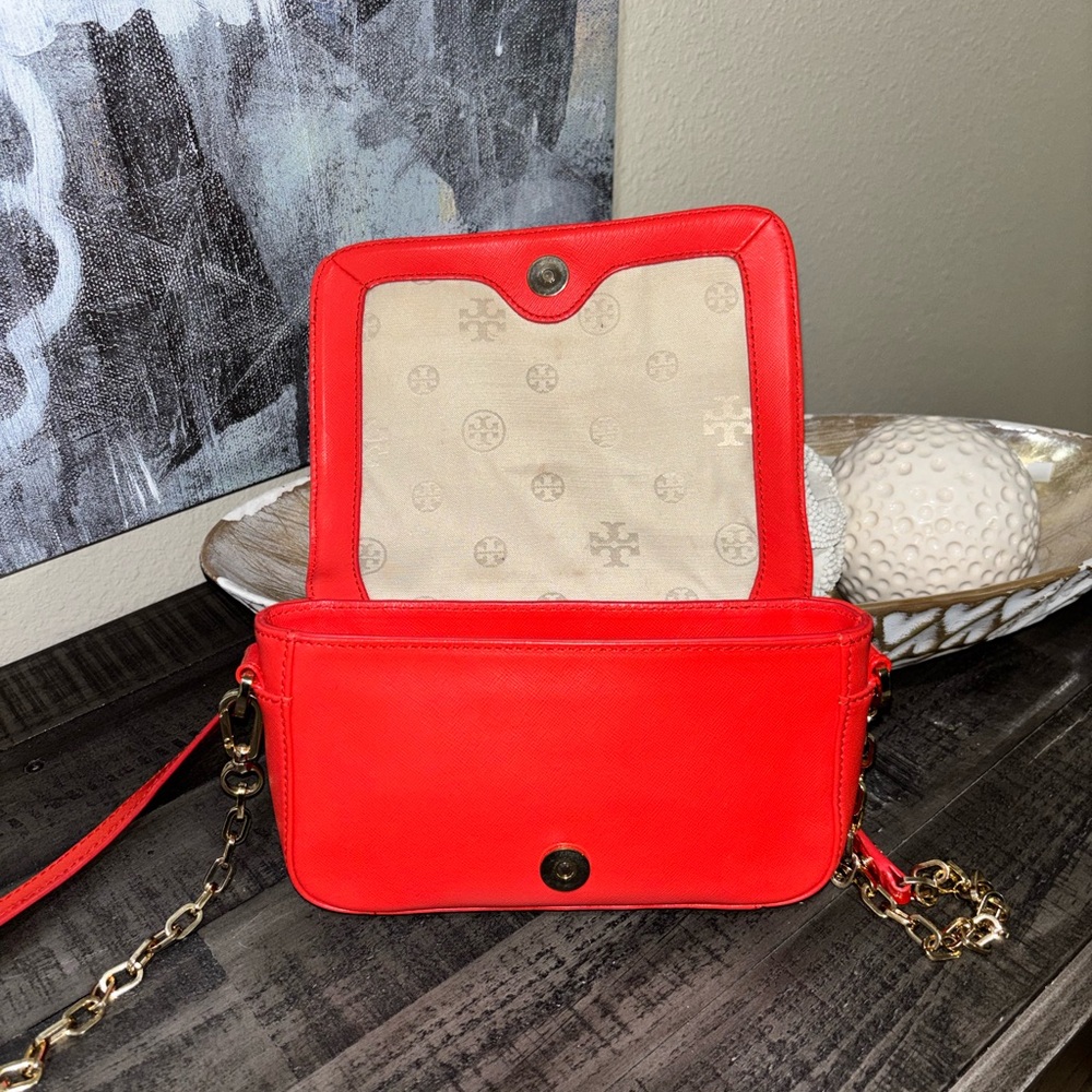 Tory Burch Robinson Chain Bag in Poppy Red - Picture 10 of 14